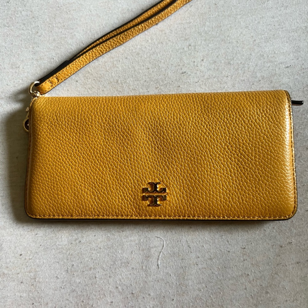 Tory Burch Wristlet wallet